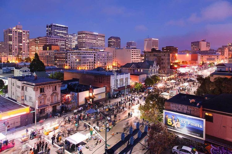 Oakland: 
Discover top-notch headshot photography studios in the Oakland