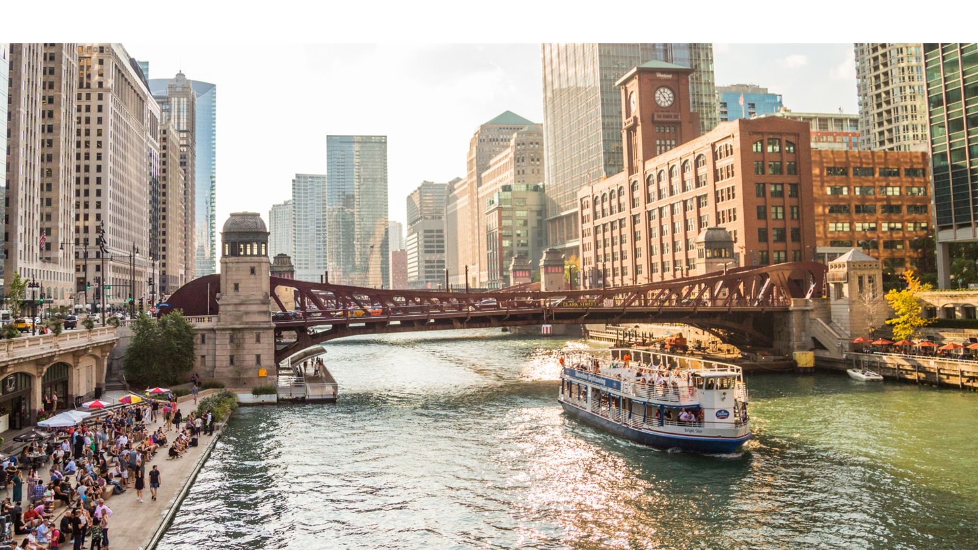 5. Chicago Riverwalk. Chicago photoshoot locations